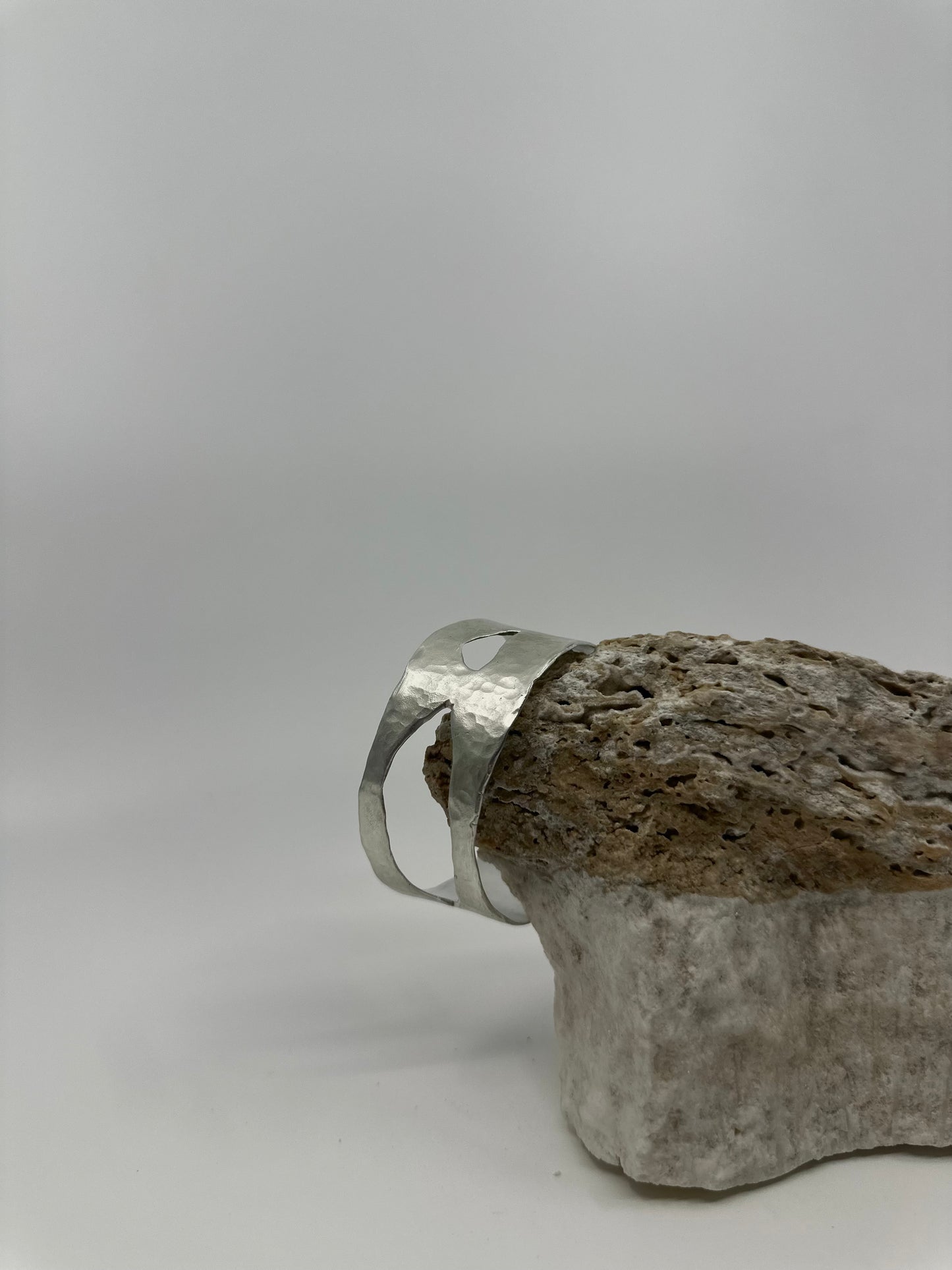 Echo cuff