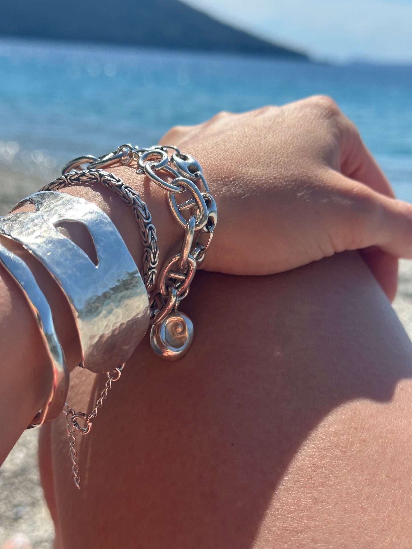 Echo cuff