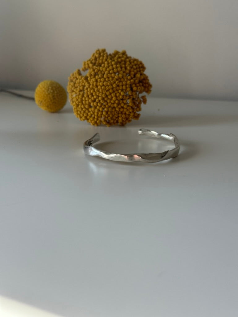 Mobius cuff