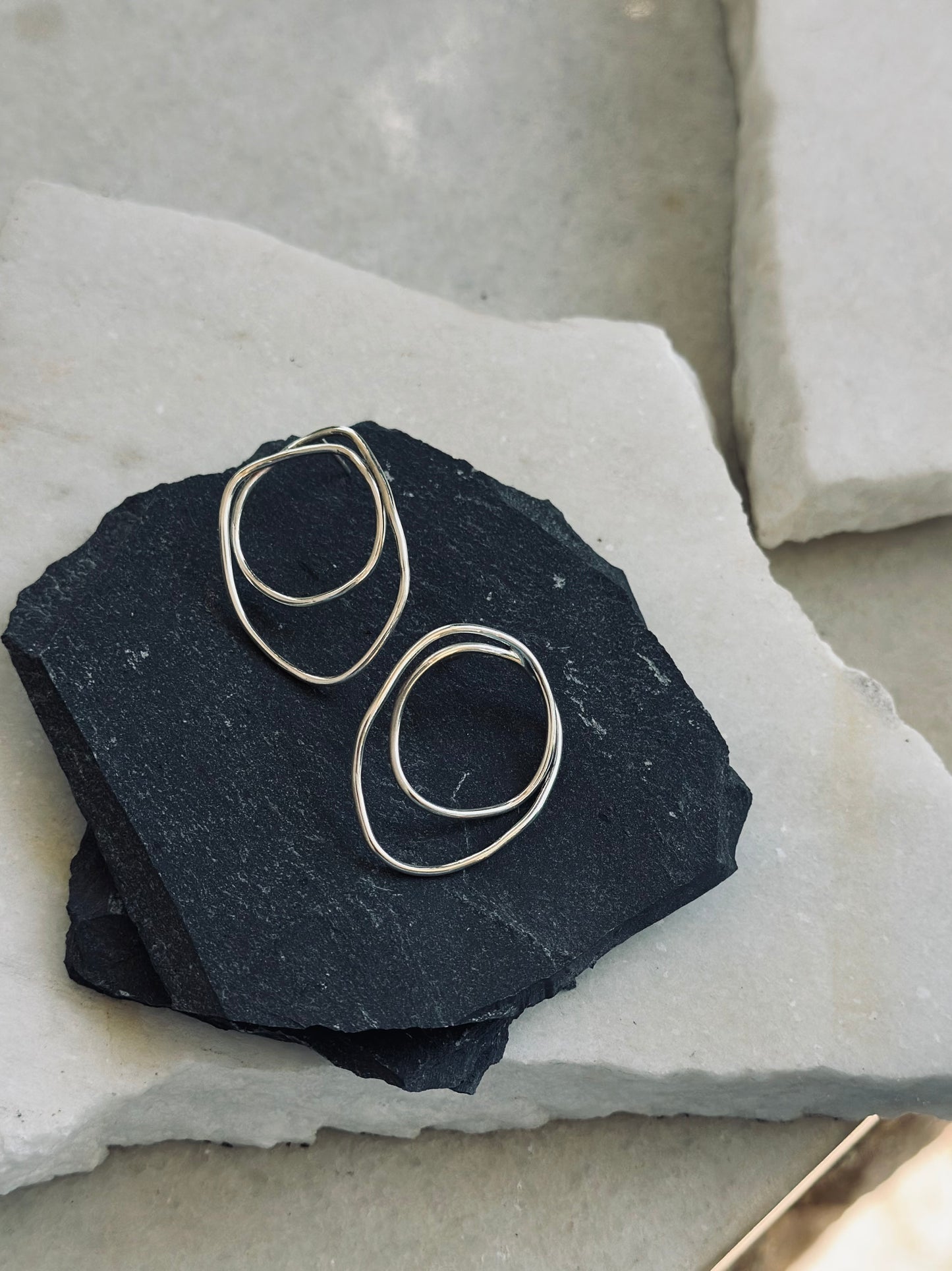 Flow hoops