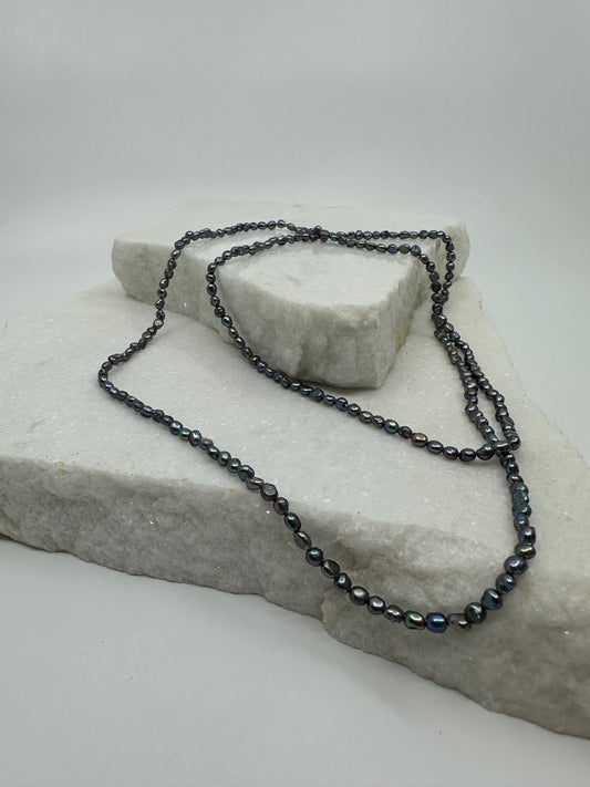 Noir Pearl Long Necklace