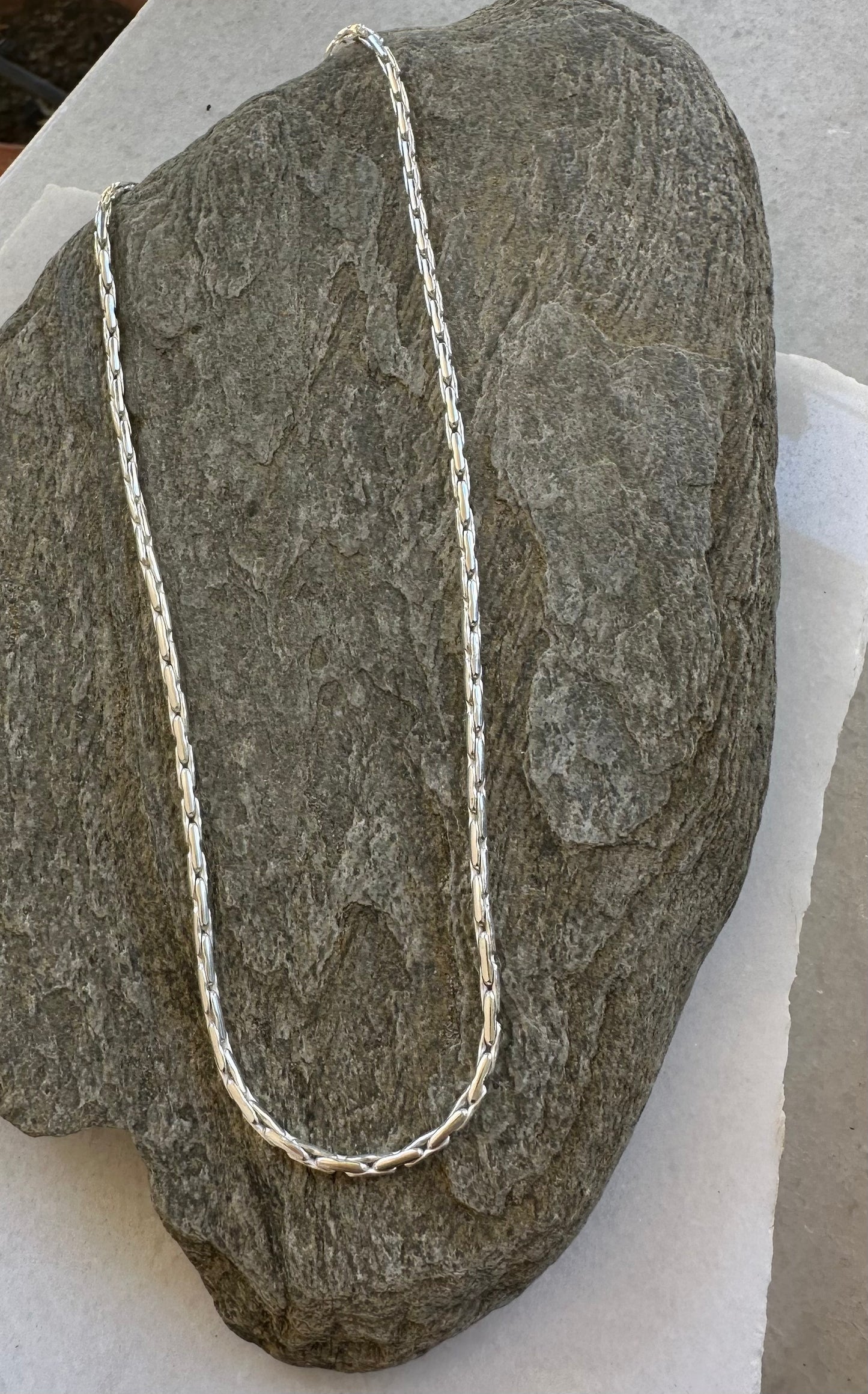 Round weave chain