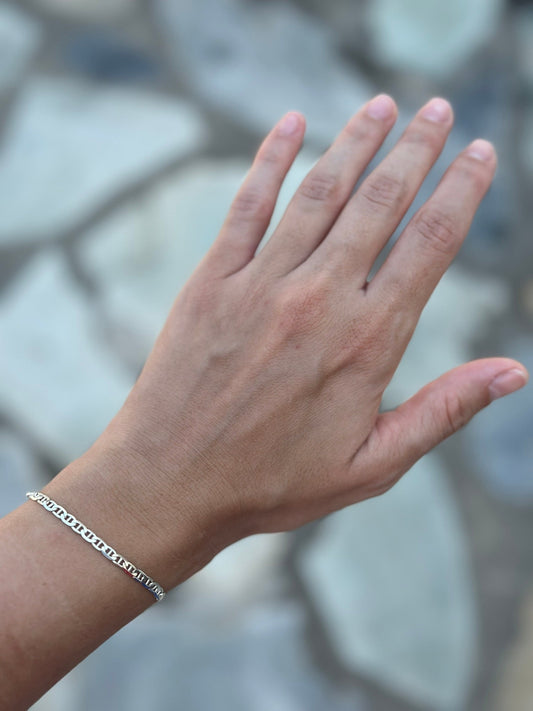 Theta bracelet