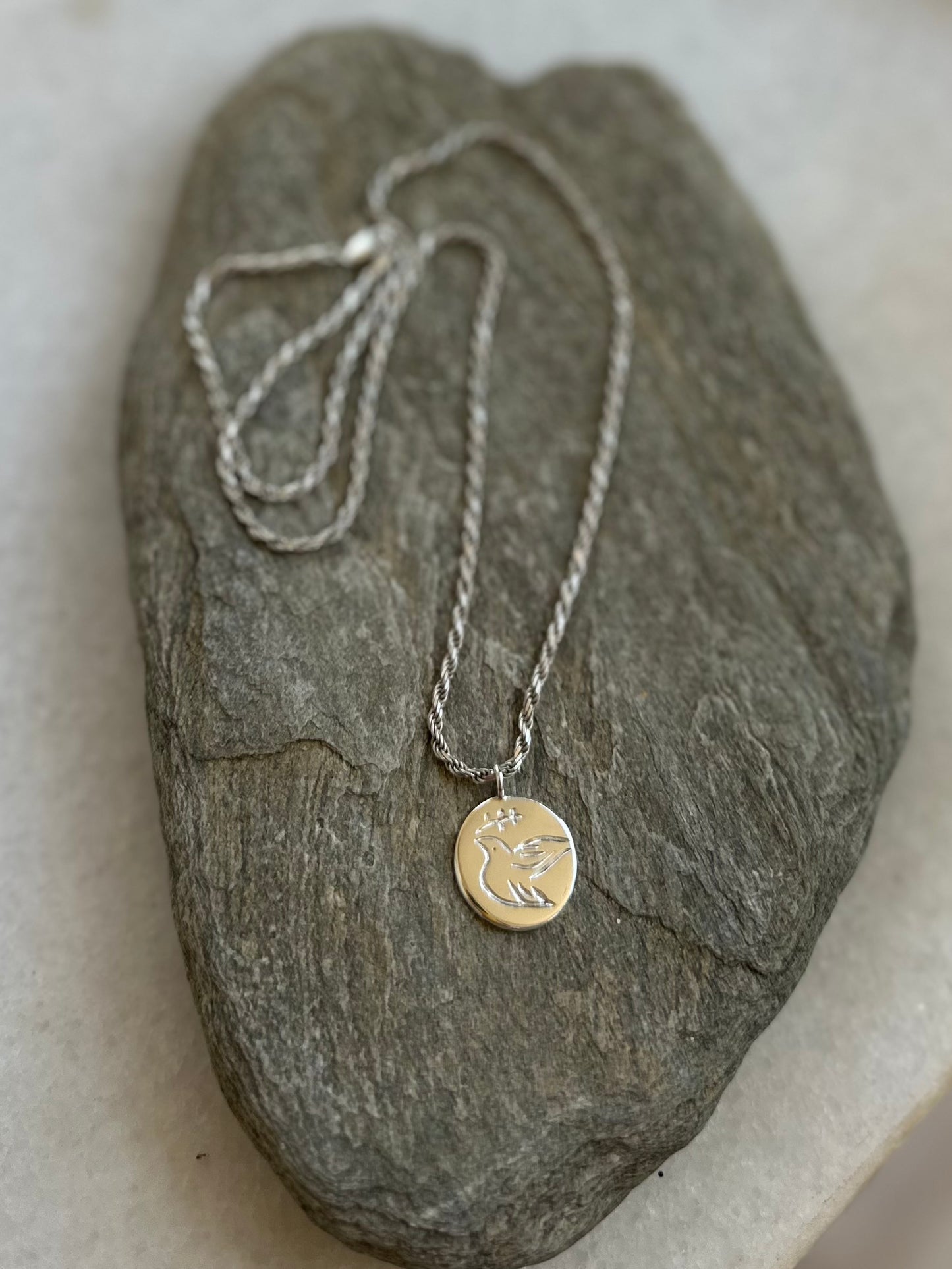 Lucky Dove (twist chain)