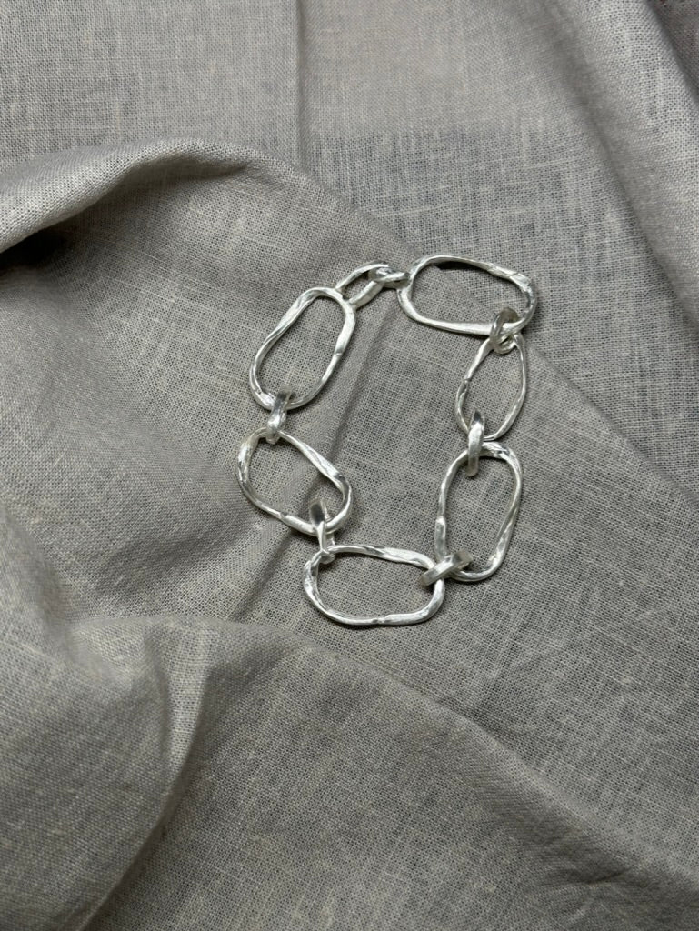 Emmelia chain
