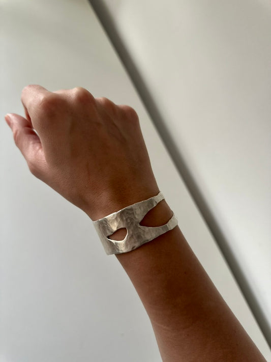 Echo cuff