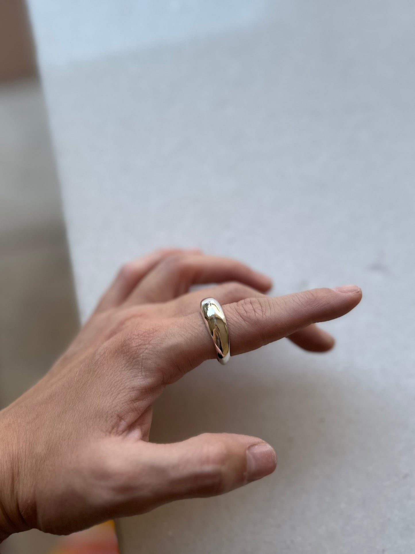 Oval ring