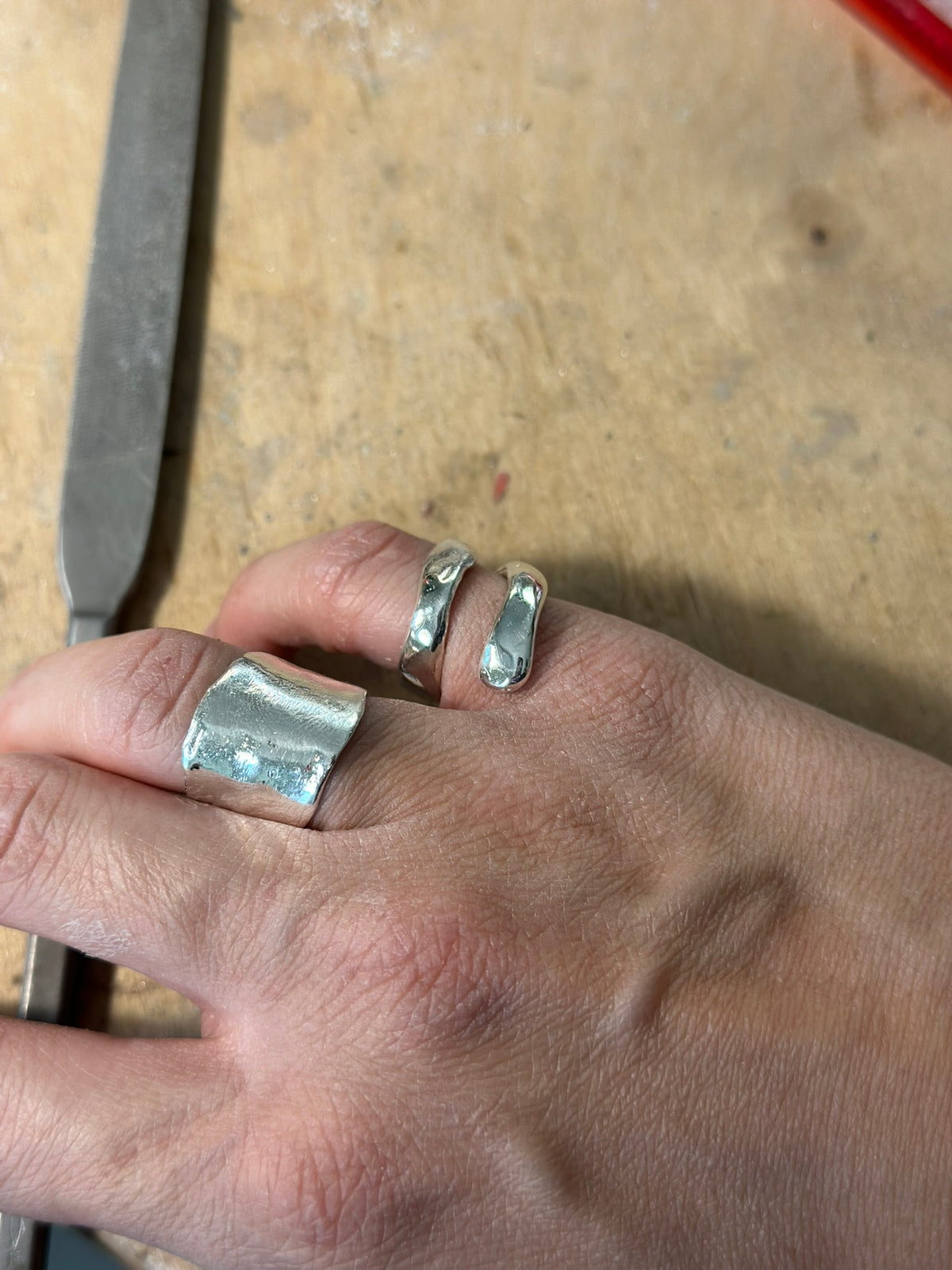 Hug ring