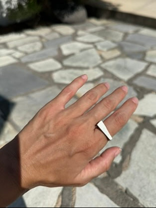 Diagonal ring