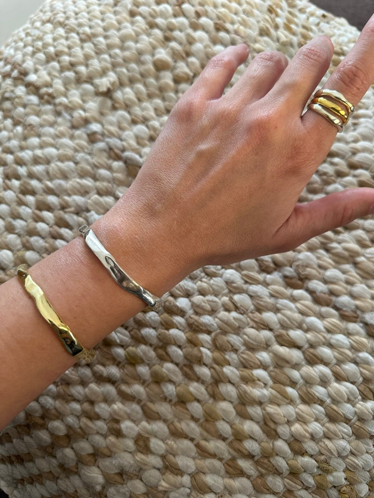 Mobius cuff