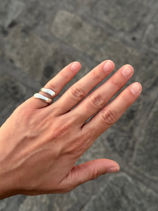 Hug ring