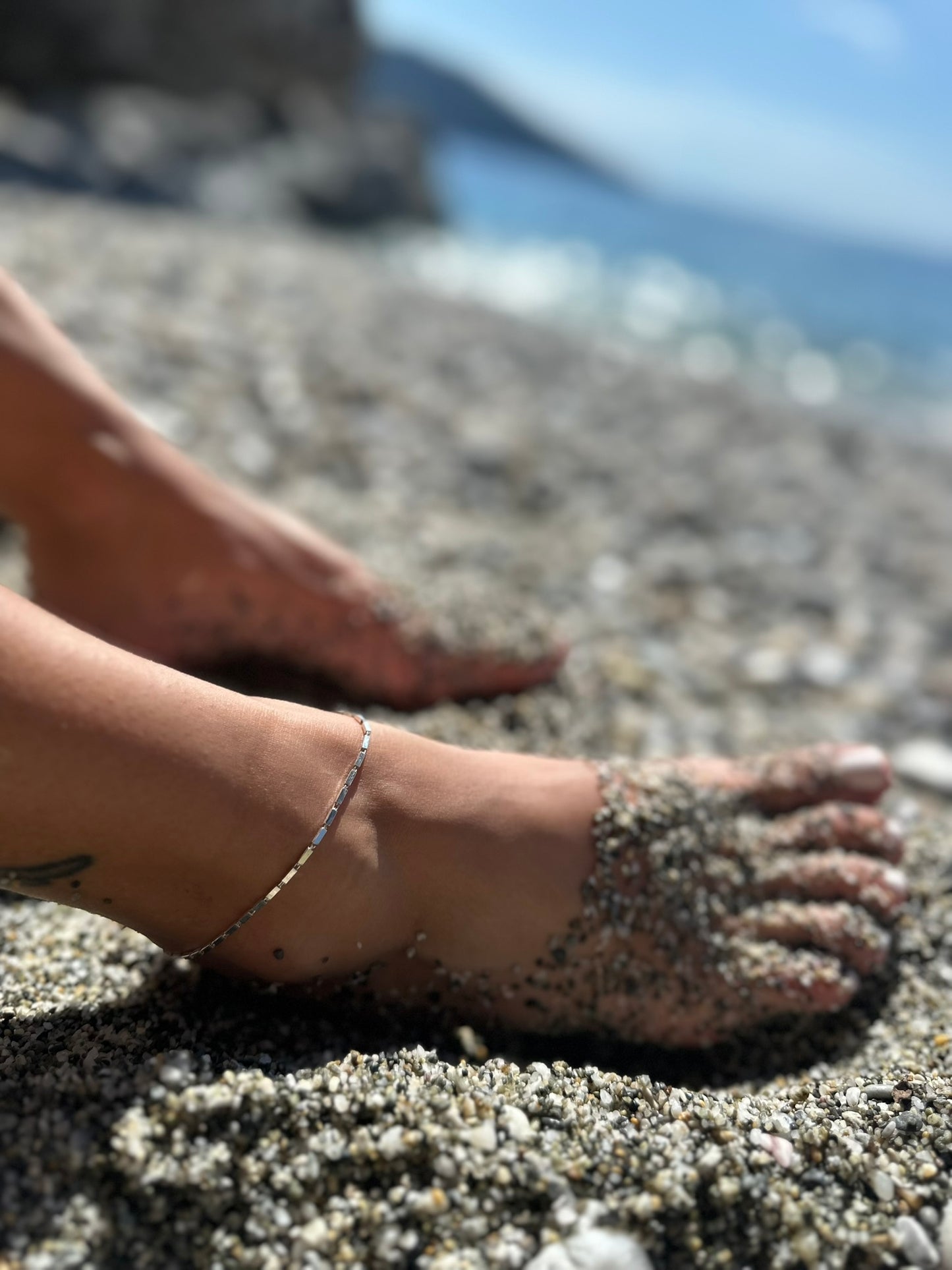 Minimalist anklet