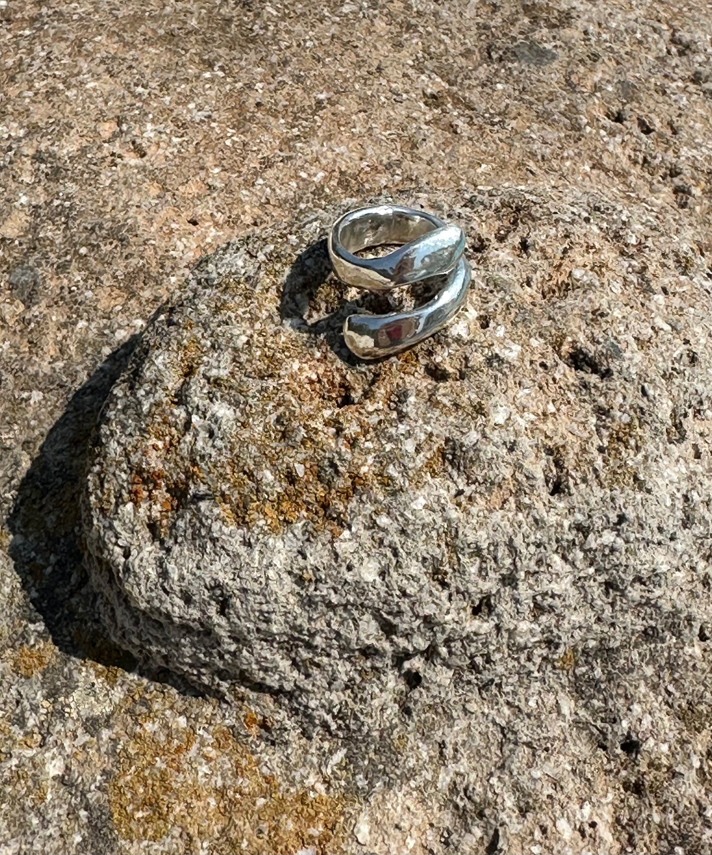Hug ring