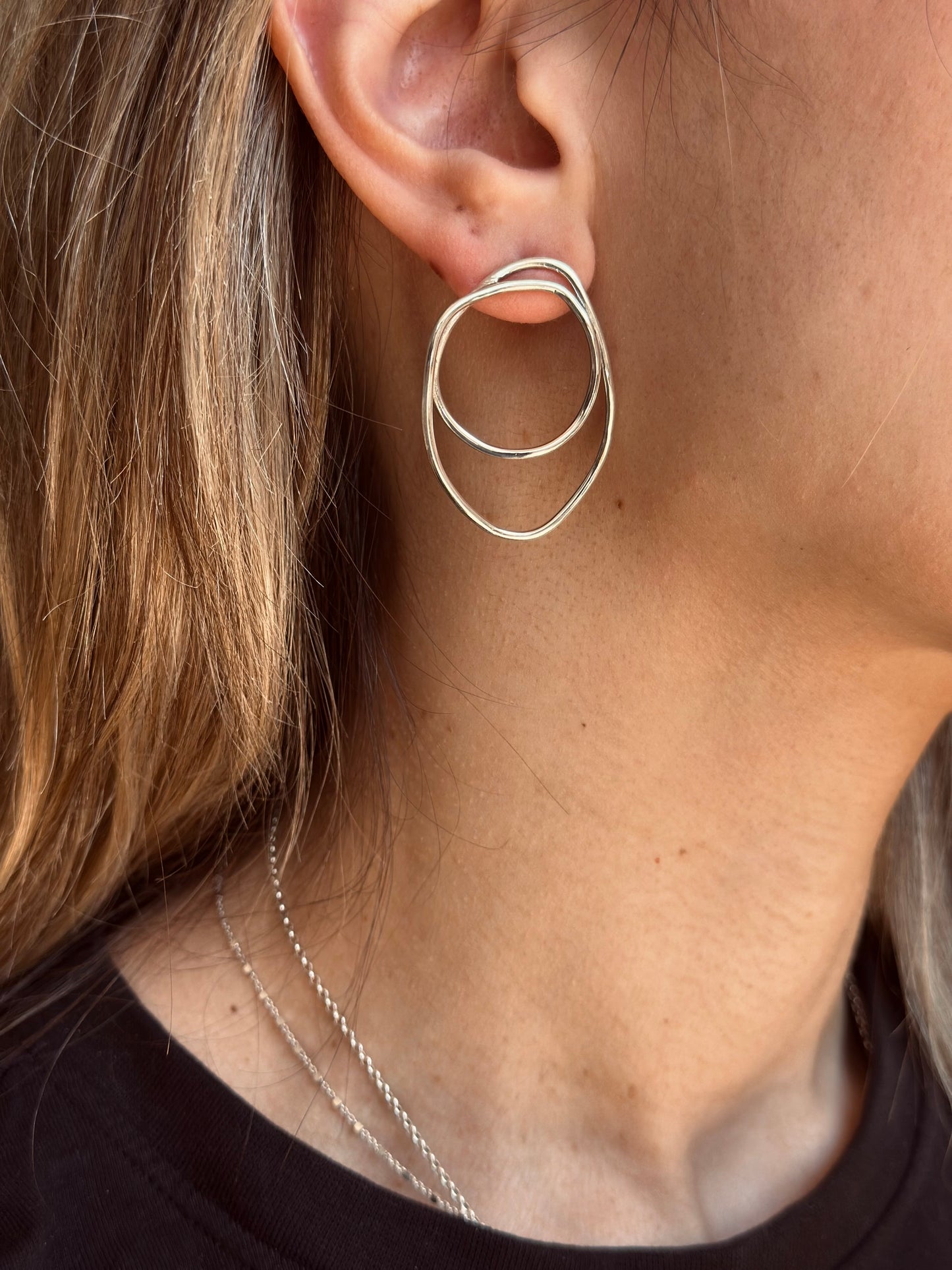 Flow hoops
